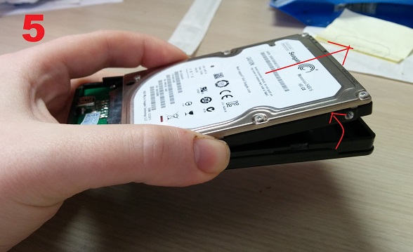 Removing a hard drive enclosure